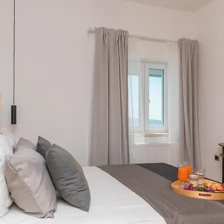 Villa Kruna With Breathtaking View *
