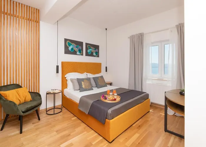 Kruna With Breathtaking View