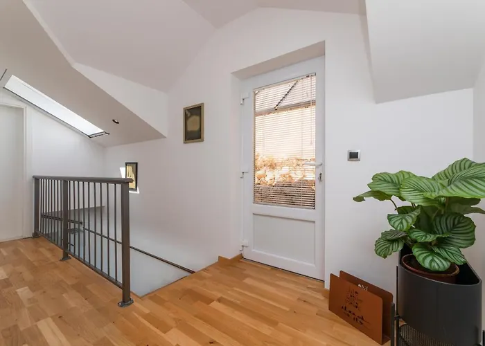 Kruna With Breathtaking View Villa