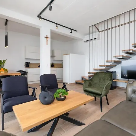 Kruna With Breathtaking View