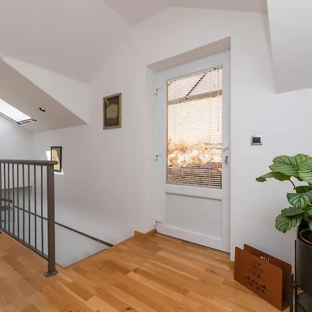 Kruna With Breathtaking View Vila